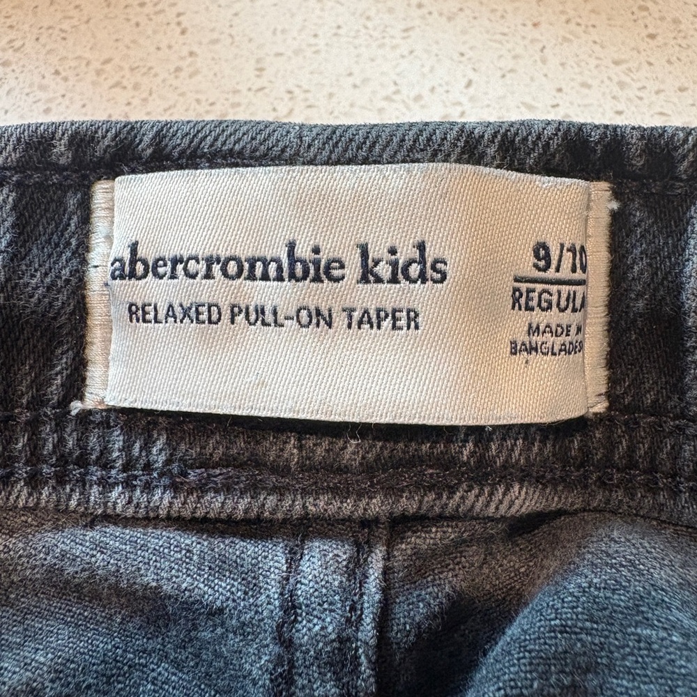 Abercrombie Kids Boys Jeans (Size 9/10) - Picture 4 of 6